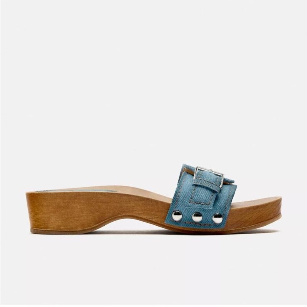 Denim blue sandal clogs